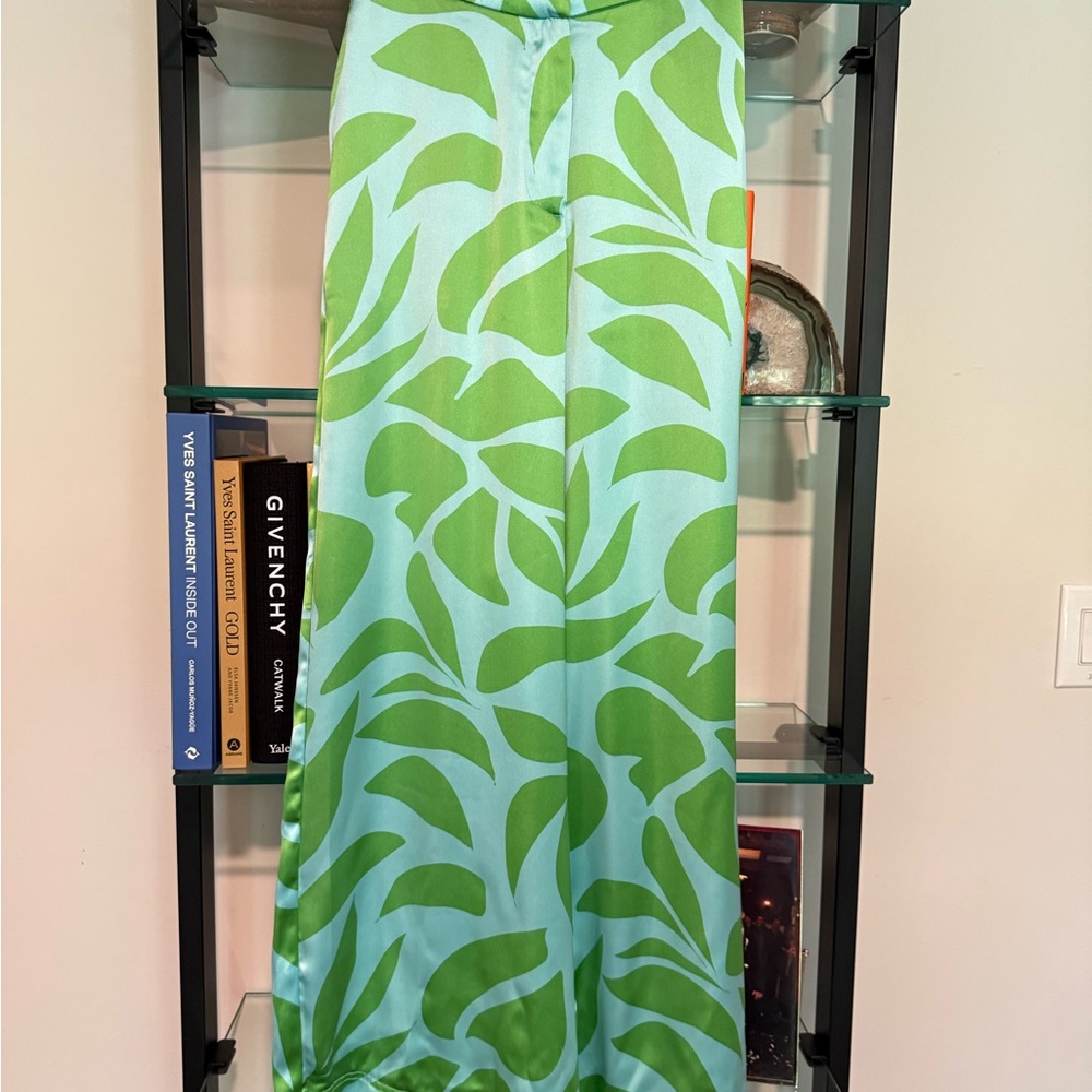 House of Harlow 1960 Green and Blue Patterned Garment P009